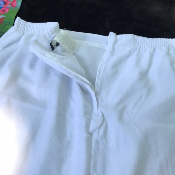 Sag Harbor Woman White Lined Pencil Skirt Elastic Back Slit Plus 20W Poly/Rayon - Picture 4 of 16